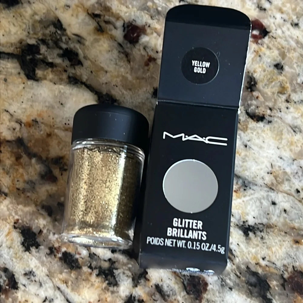 ⚡️💕Mac Cosmetics Yellow Gold Glitter Brillants